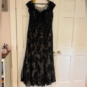 VM Collection Mother of the Bride/Groom dress/formal gown